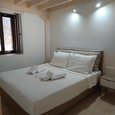 Maniaveta's House Vakantiehuis Exanthia