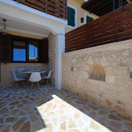 Maniaveta's House Hébergement de vacances Exanthia